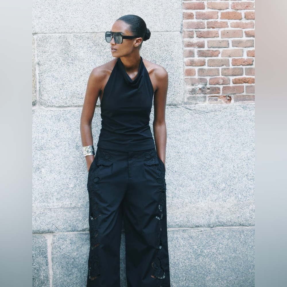 Eyelet embroidered pants - Picture 2 of 3